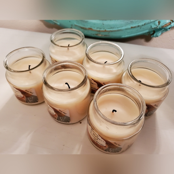6 Mainstays Vanilla Candles 3oz Jars - Picture 4 of 6